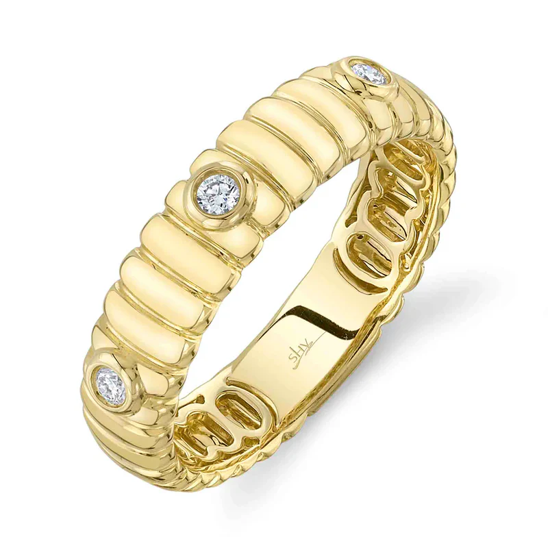 Ribbed Diamond Bezel Ring