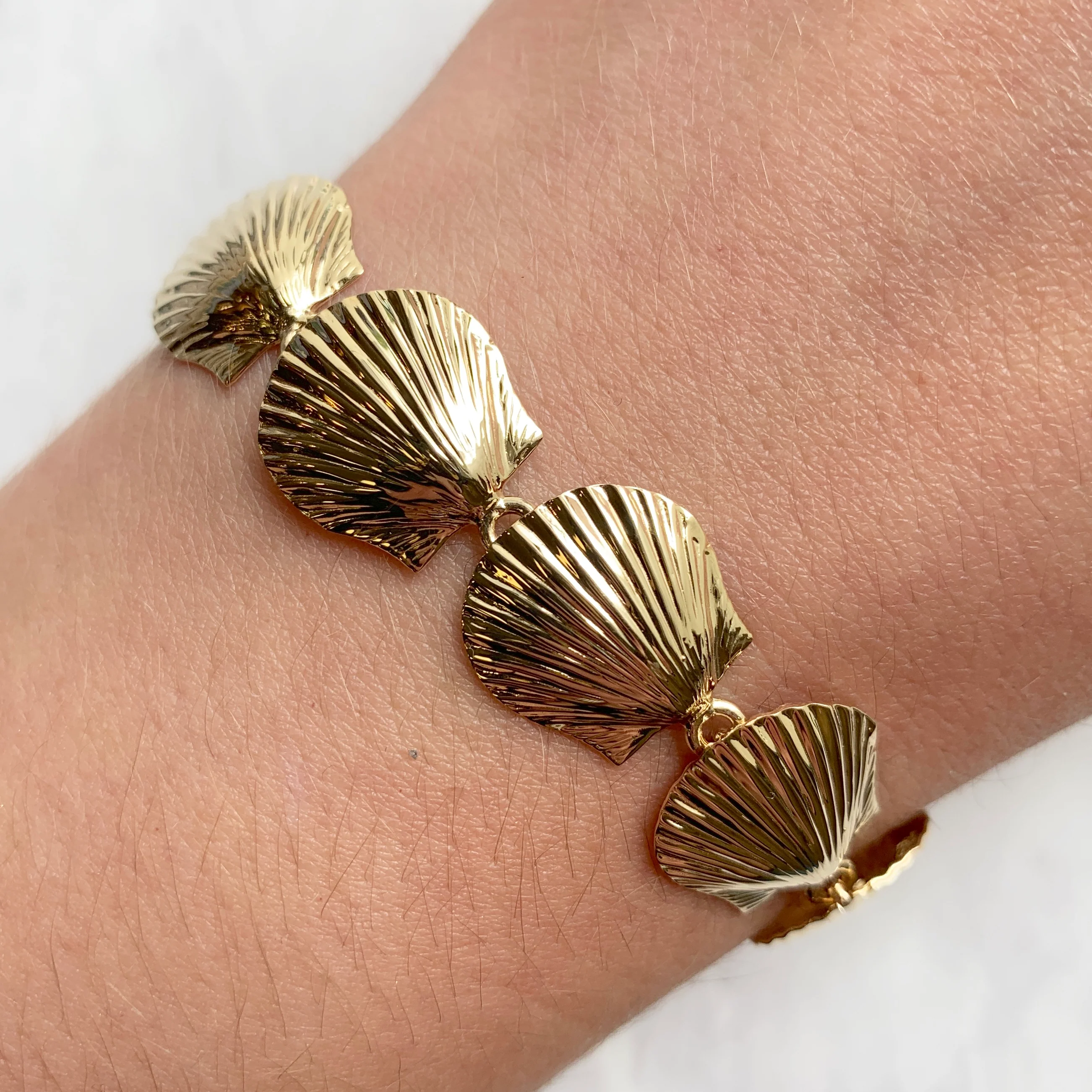 Scallop Shell Link Bracelet - Image 3