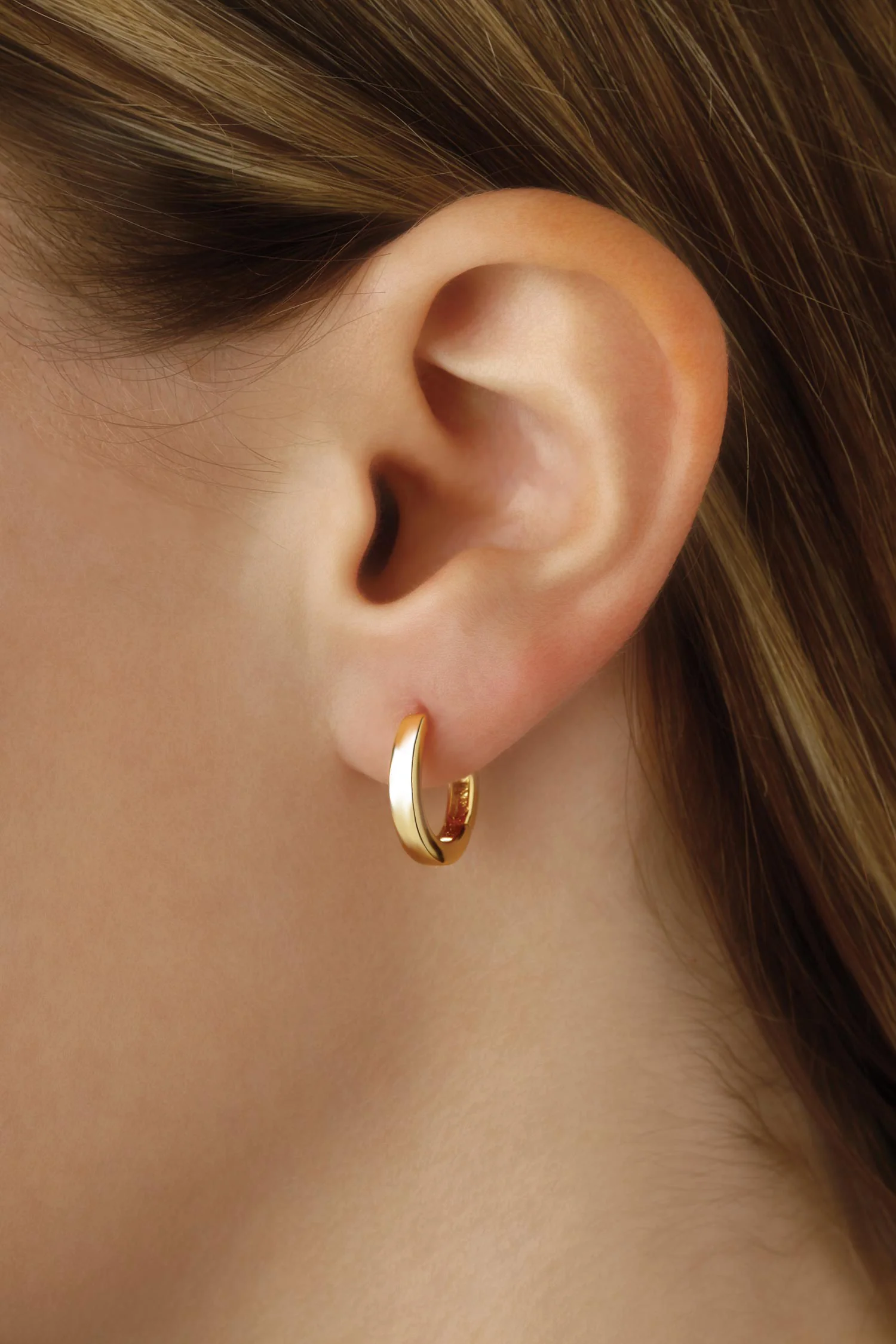 Small Hinged Click Hoop Earrings - Image 2