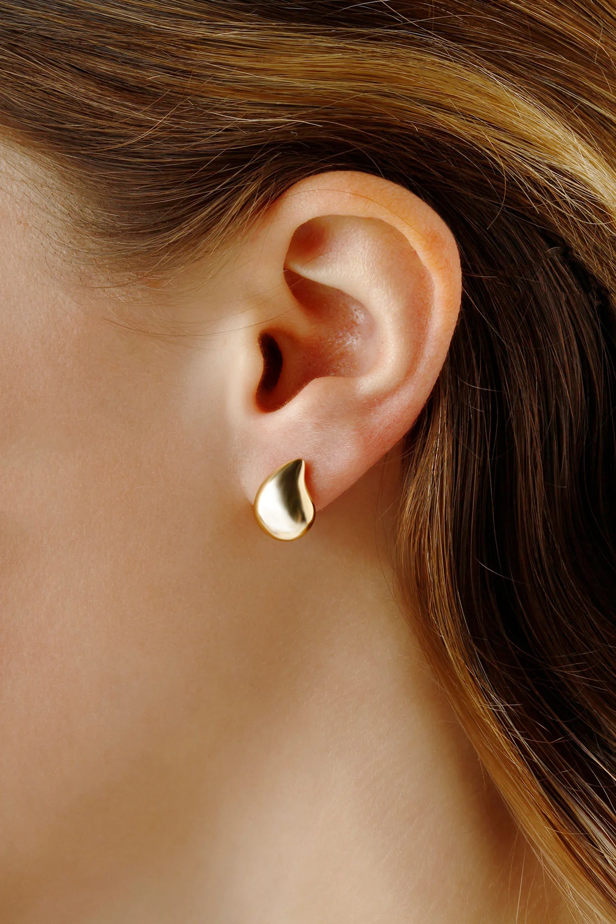 Small Puffed Teardrop Stud Earrings - Image 2